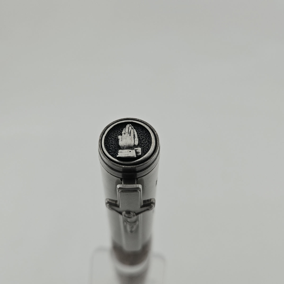 John 3:16 Twist Pen – Hand-Turned Scripture Pen with Crucifix Clip and Praying Hands