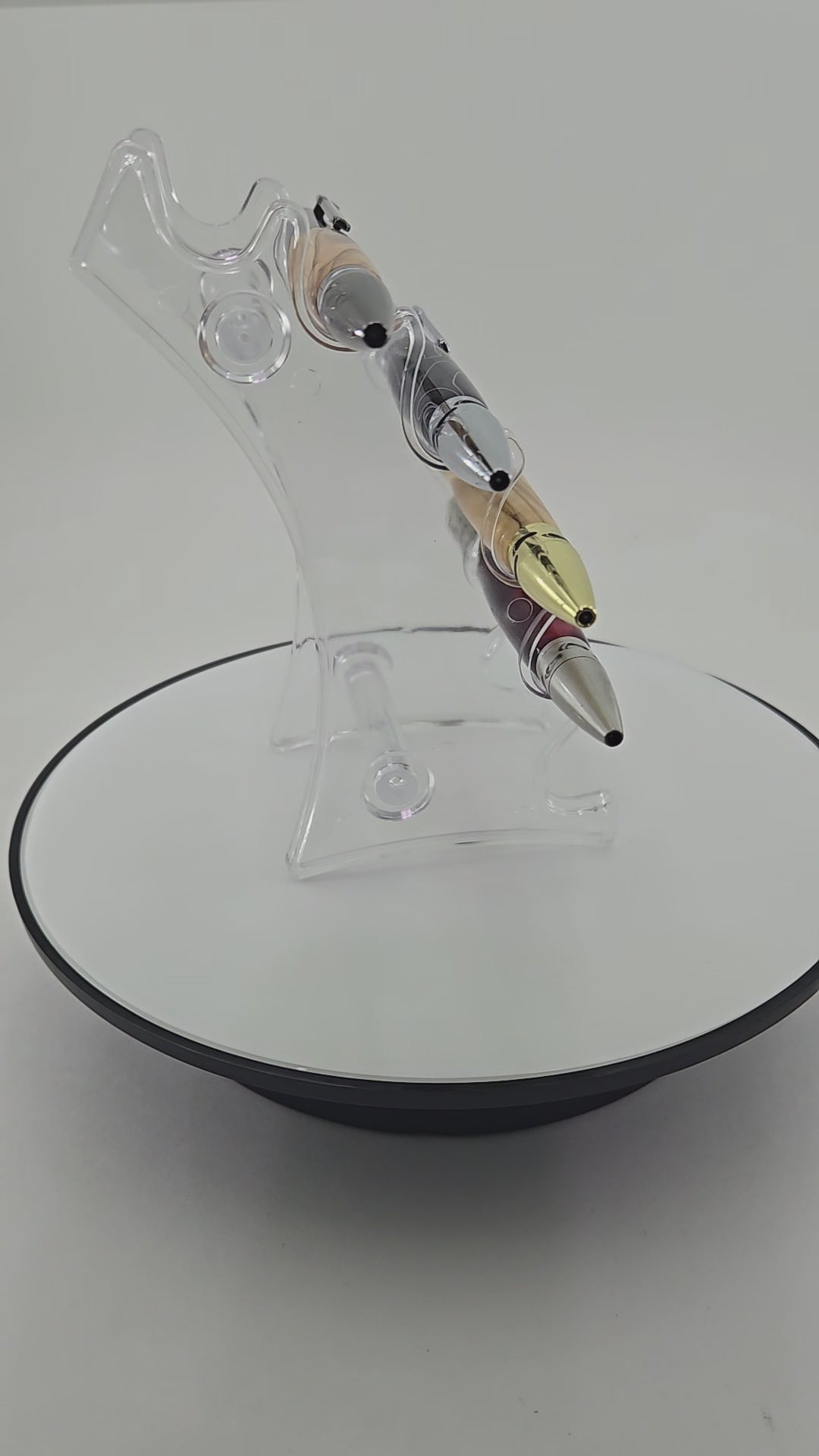 Footprints in the Sand pen video, 18 seconds